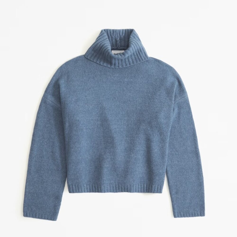 A&F Wedge Turtleneck Sweater - M